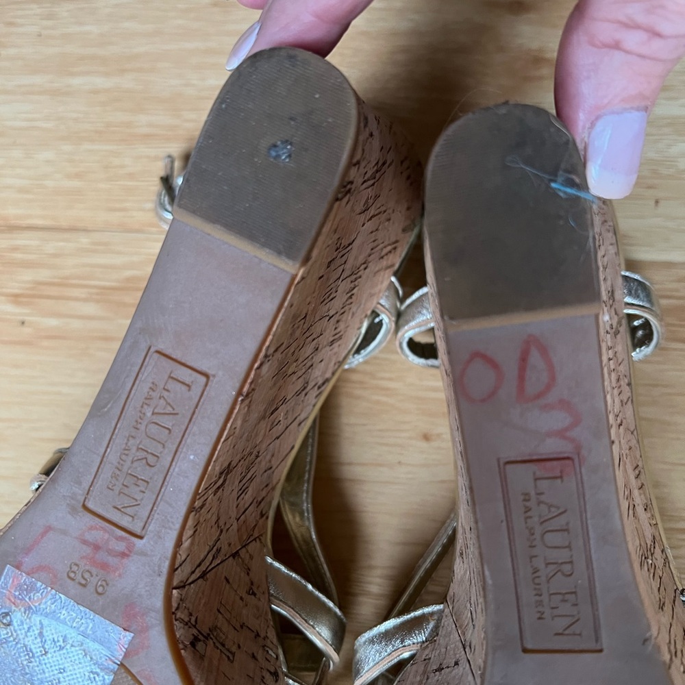 Ralph Lauren Wedge Heels Sandals like new GOLD - Picture 5 of 5